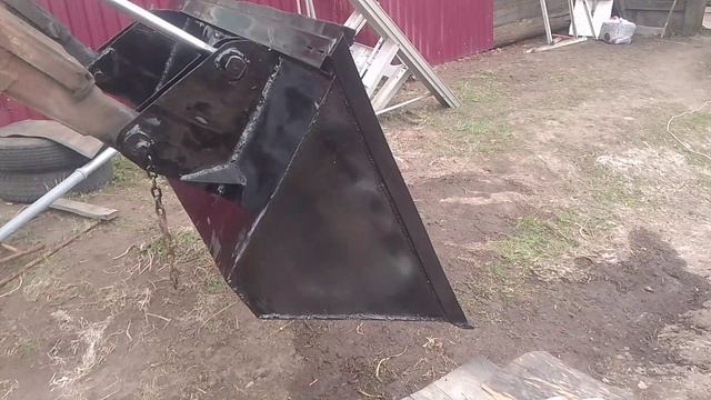 Трактор🚜 Т-16. Покраска самодельного ковша