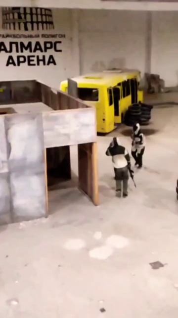 Говорят он до сих пор бегает по кругу 💪🏽😂 Страйкбол