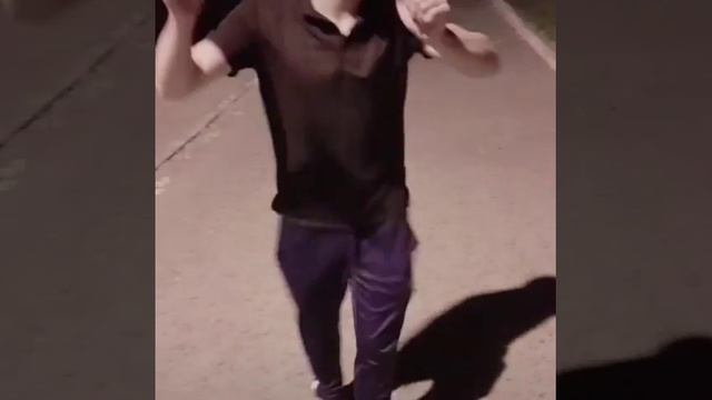 Плачу на техно