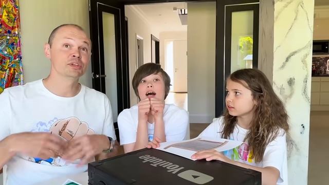 Мистер Макс Что в черном ящике？