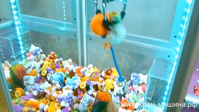 Кран-машина для конфет и брелков