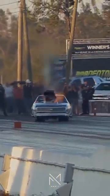 Huge backfire from the other line .. 🤘🏼🔥 #camaro #dragracing #musclecar #america #shorts #motor