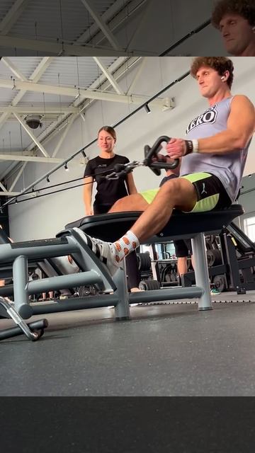 Горизонтальная тяга нейтральным хватом в блоке 85кг*10