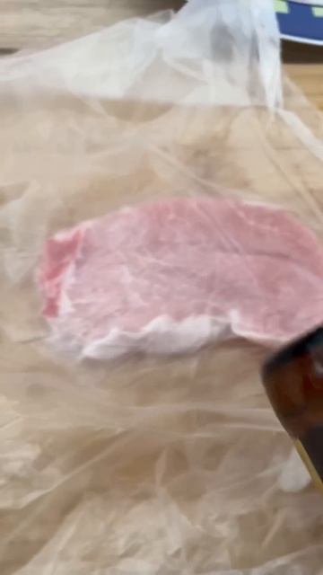 Лайфхак как отбить мясо без молотка легко!
