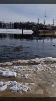 Морж из Питера 😀 ездил в гости к моржам в Великий Новг