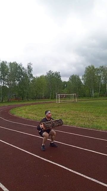 ПРОБЕЖКА С БРЕВНОМ