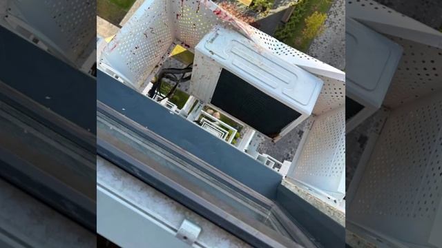 Голый мужик пролетел несколько этажей и приземлился на соседский кондиционер в подмосковном Красного