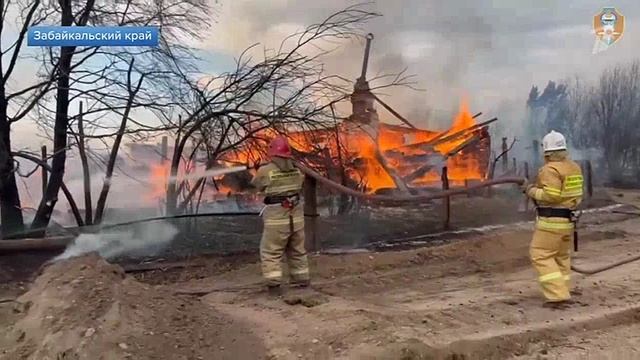 Первый канал,
В части регионов сложная ситуация с пожарами, а в Центральную Россию идут заморозки