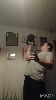 Толчок гири 24 кг на попа одной рукой 💪🏻 #тренировка #?