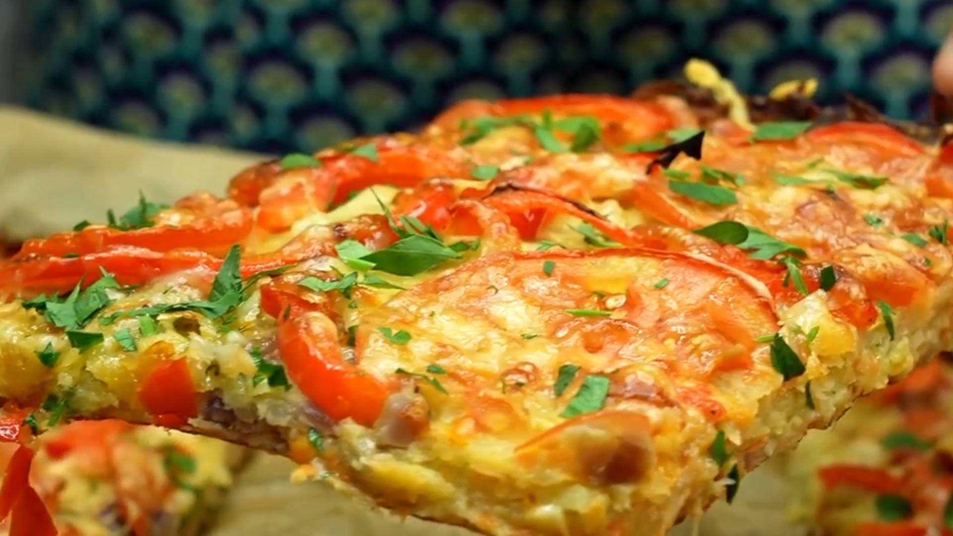 Картофельный пирог с помидорами