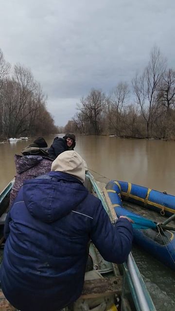 Одна лодка хорошо, а две лучше😅#рыбалка #fishing #обь #охо?