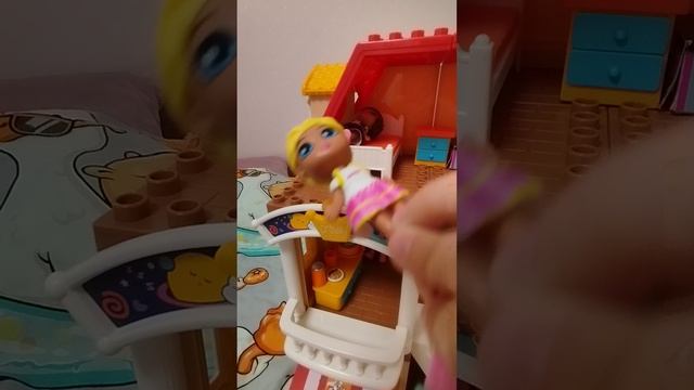 девочки в домике. мультик