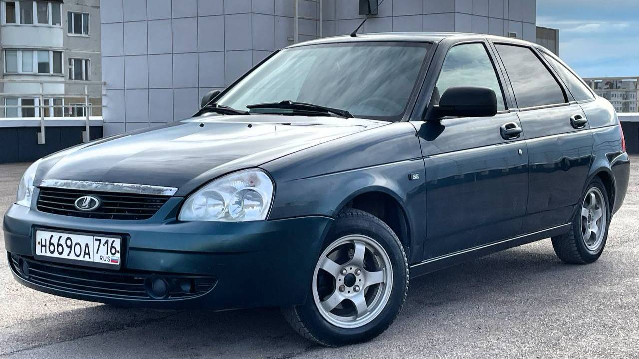 LADA PRIORA 2013