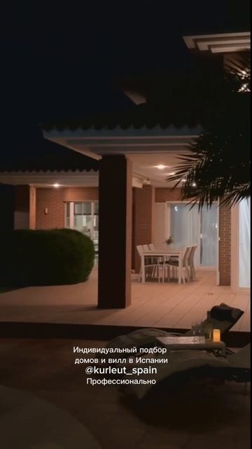 Представьте, с одной стороны море, с другой горы, ваш б?