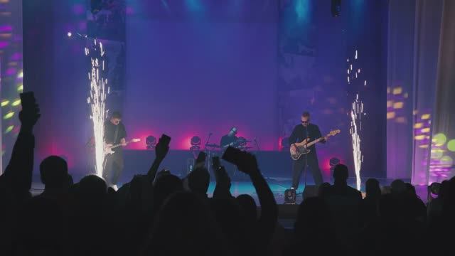 ВСТАНЕМ (live) cover Shaman