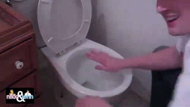Прикол над девушкой