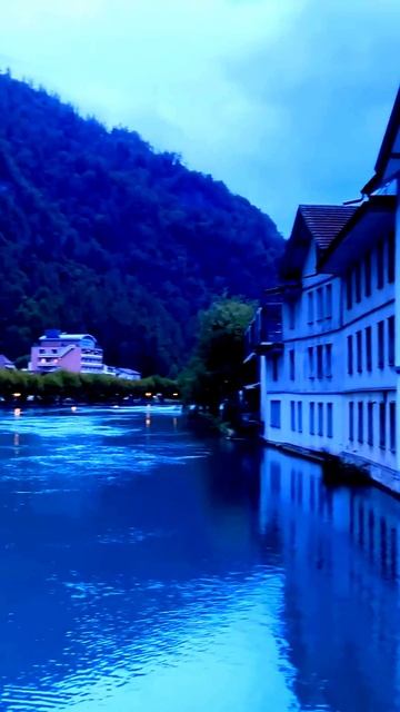 Камера в центре событий