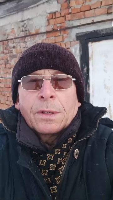 1000002445.mp4 С новым годом .