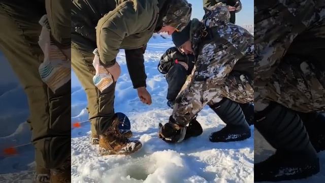 Павел Трубинер и Олег Комаров на зимней рыбалке
