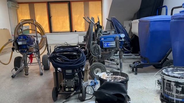 Экскурсия по студии и малярной мастерской