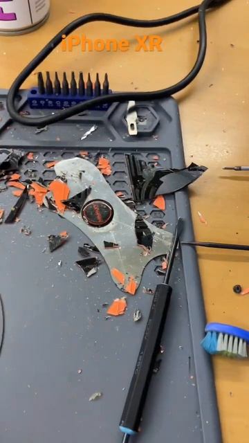 Как я меняю задние крышки на iPhone