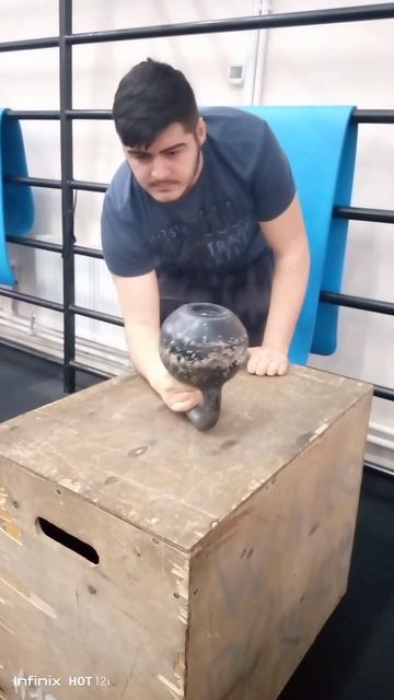 тренировка с гирей от кандидата в мастера спорта
