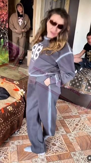 МОДЕЛИ НА ПОДИУМЕ! БЕЗУМНЫЙ ПАША ВПЕЧАТЛЁН! ИРИШКА ЧИКИ ПИКИ НА ВЫСОТЕ!