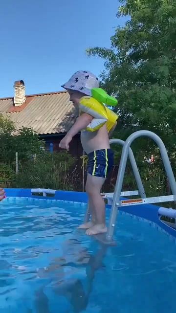 #лето #дача #бассейн #отдых #reels #shorts #relax #baby #дети #funny