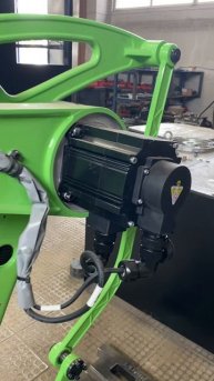 Автоматический робот-рука укладчик кирпича ВГП в работе