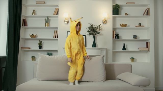 5954830-uhd_3840_2160_25fps