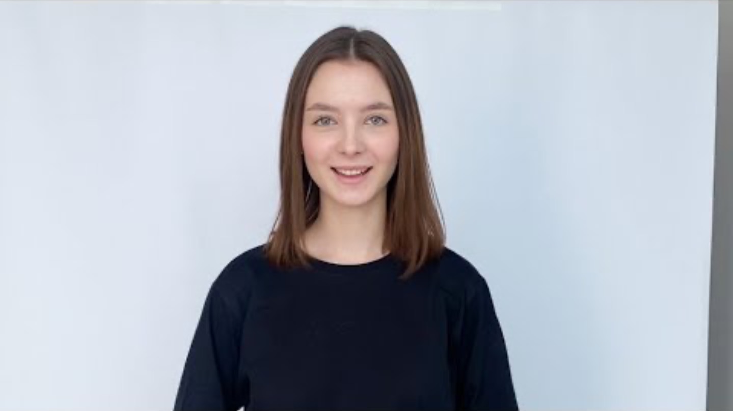 Марина Иванова. Визитка. 19 лет