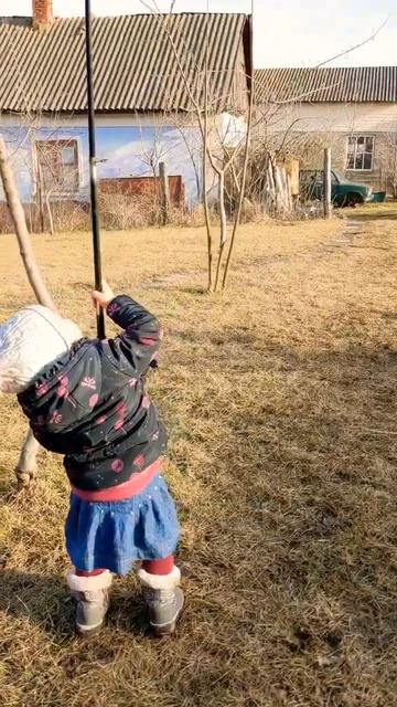 Маленькая рыбачка 🎣😊 #рыбалка #fishing #shorts