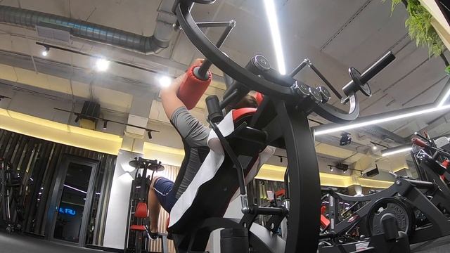 бассейн invictus на этапе постройки