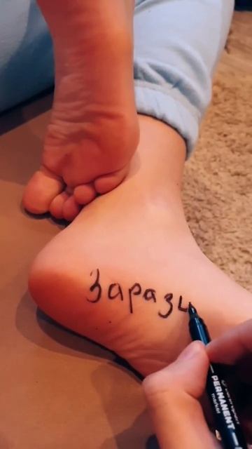 СОБРАЛАСЬ С ДЕВОЧКАМИ В БАССЕЙН