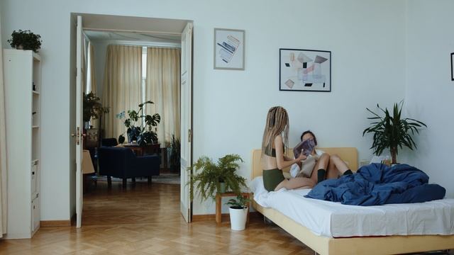 6542015-uhd_4096_2160_25fps