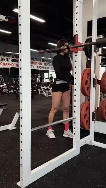 Тренировка жены #shorts #sports #тренировка