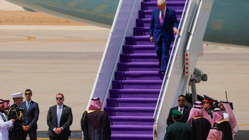 Трамп прибыл в Саудовскую Аравию в рамках первого зарубежного турне