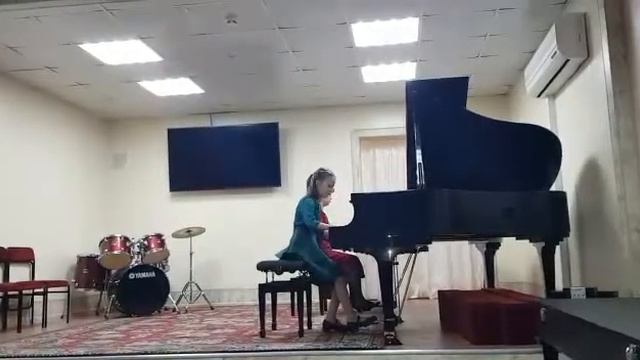 Бах Концерт фа-минор. Зарубина Даша, 3 класс