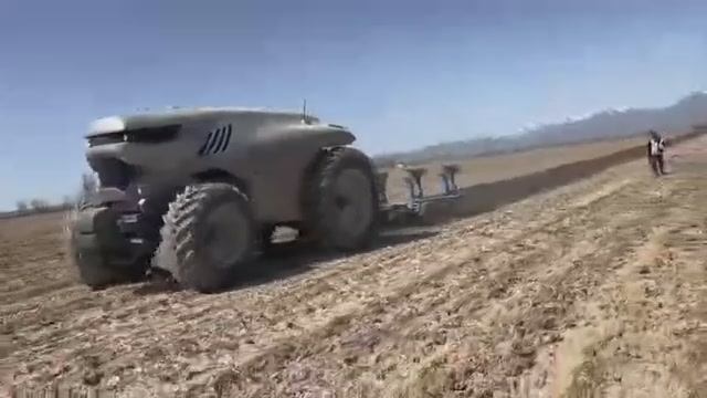 Беспилотные тракторы в Китае