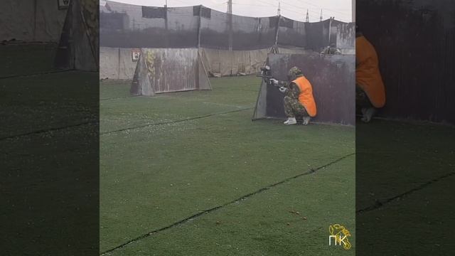 #paintball держала одного, а захватил другой #пейнтбол