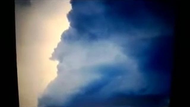 ОН ЕСТЬ,И ОН ВСЕ ВИДИТ