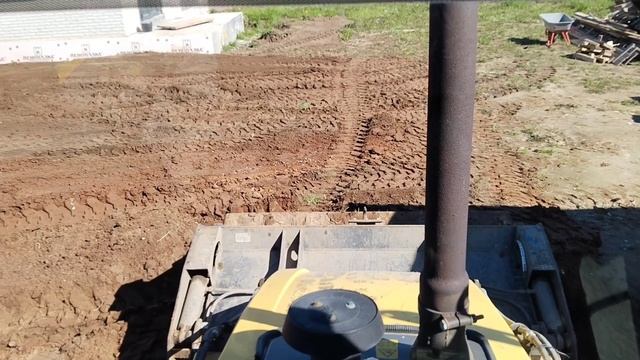 Планировка участка на экскаваторе - погоузчике