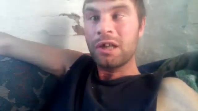 Начинающий певец