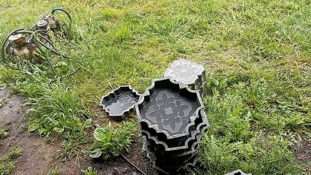 скупердяи и барыги...покупают втридорога..а тебе не дадут