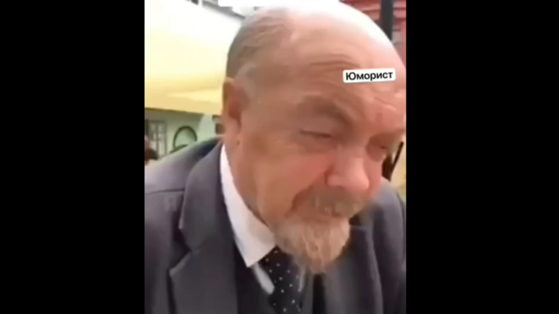 ЛЕНИН БРОДИТ ВОЗЛЕ МАВЗОЛЕЯ ..?? ** Убойный юмор