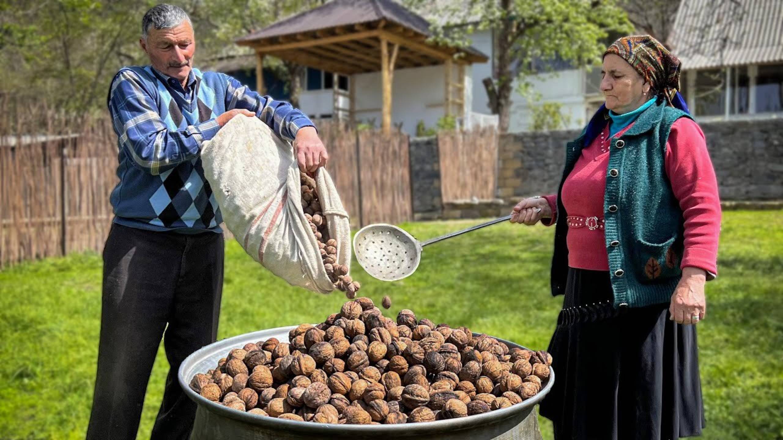 Деревенская жизнь и восточные угощения: готовим сладости из орехов
