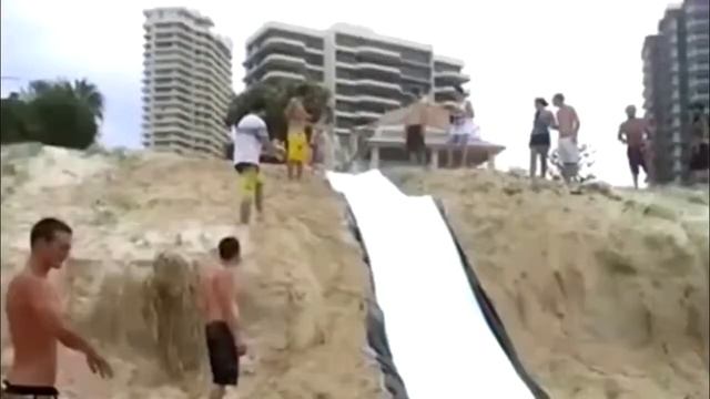 Приколы над девушками с падениями и неудачами (81)