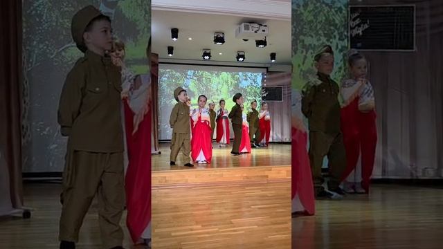 тропиночки узкие Уведут меня вдаль за собой