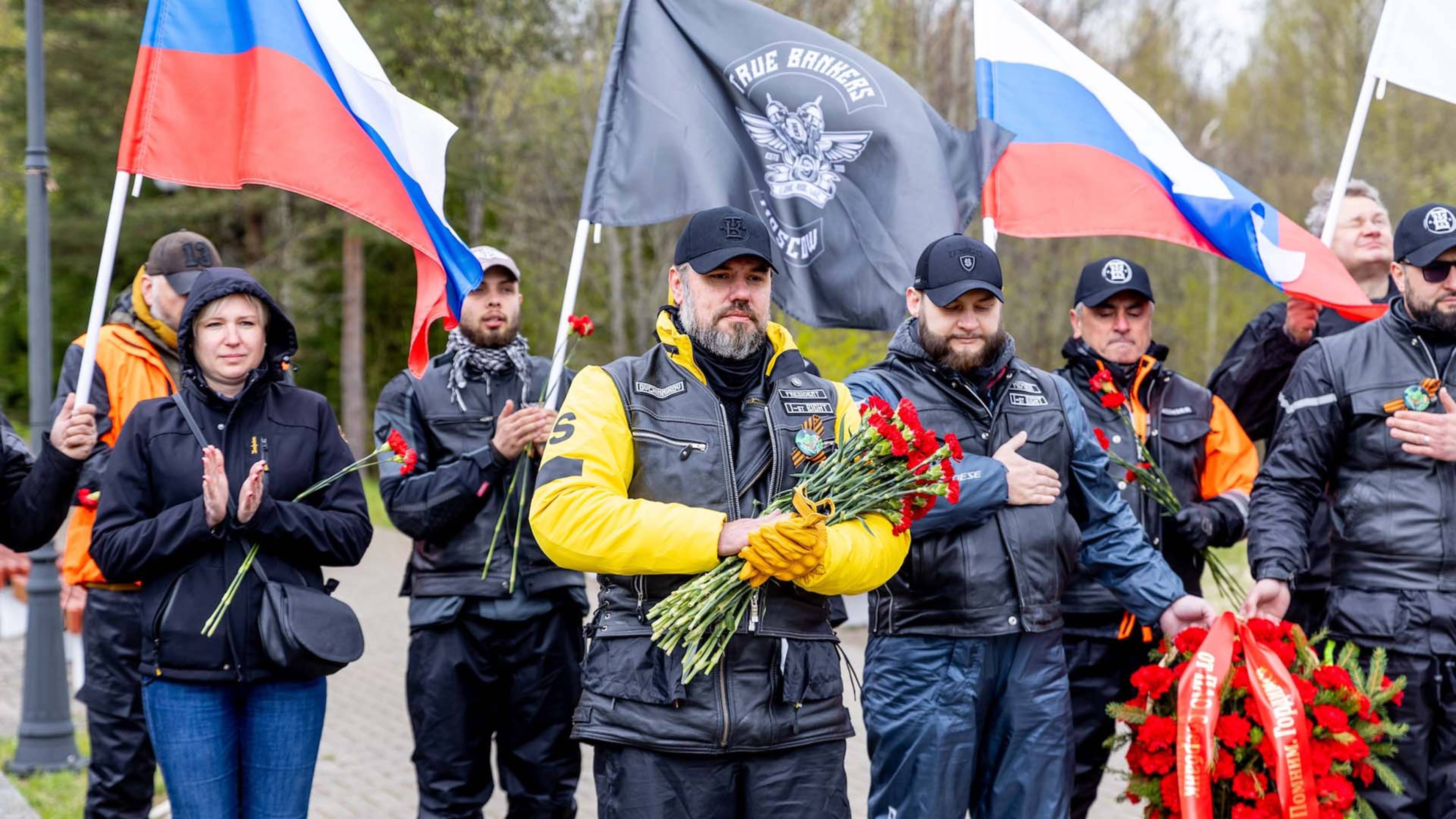 По следам героев