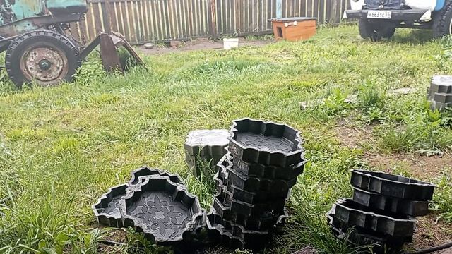 пьяный работник поломал всю капусту..